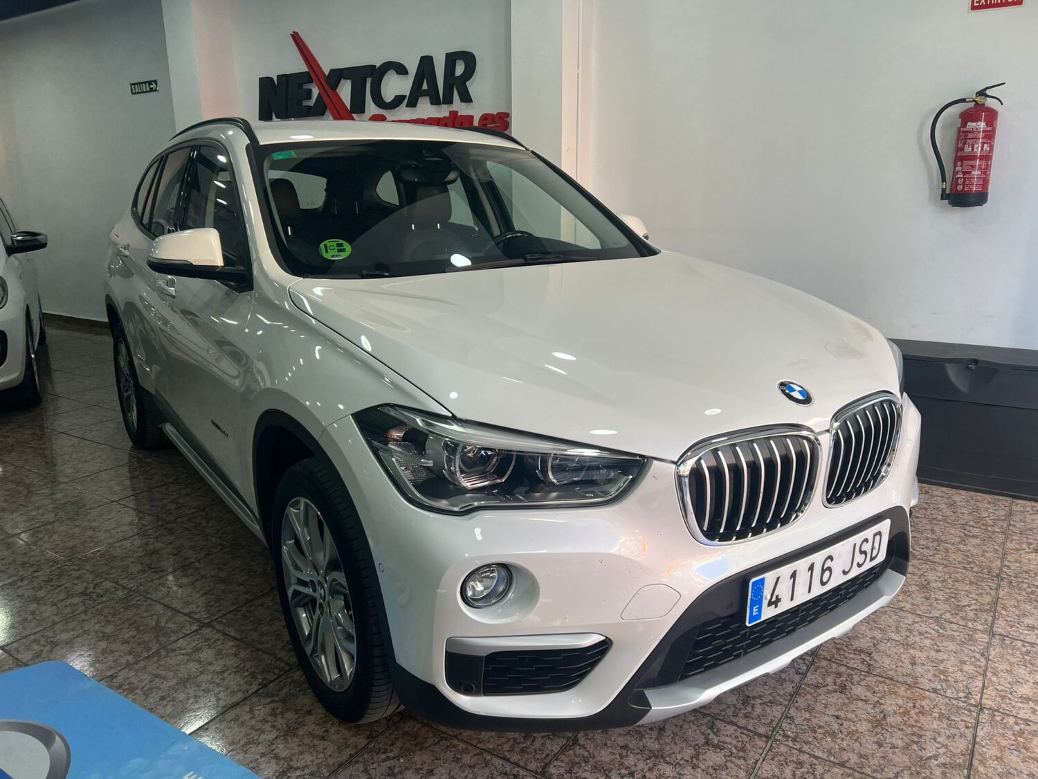 00044 BMW_X1_Blanco (1)